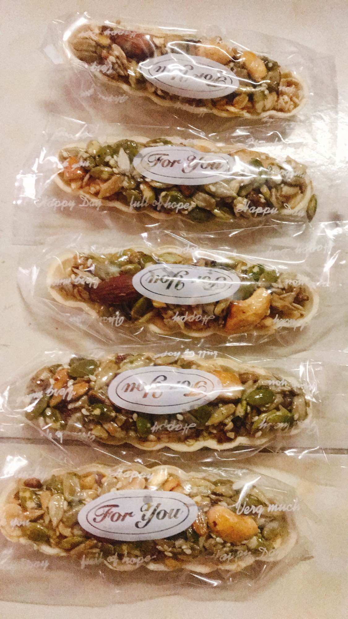 1 KÍ BÁNH THUYỀN MIX HẠT DINH DƯỠNG