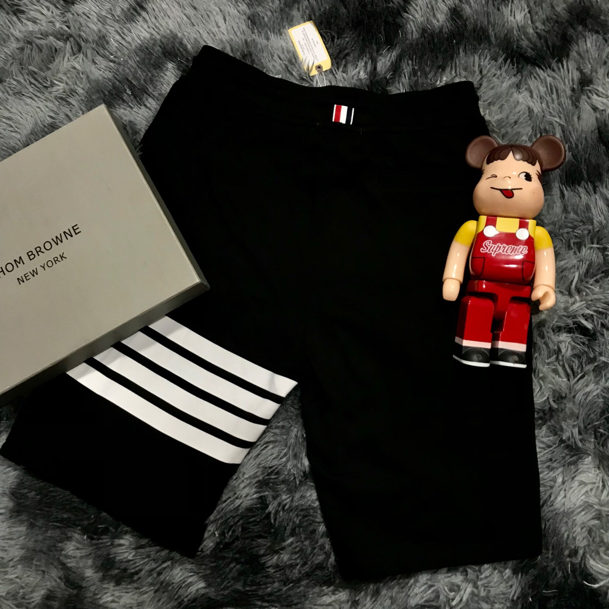 Quần short Thom brow cao cấp đen, nỉ dày