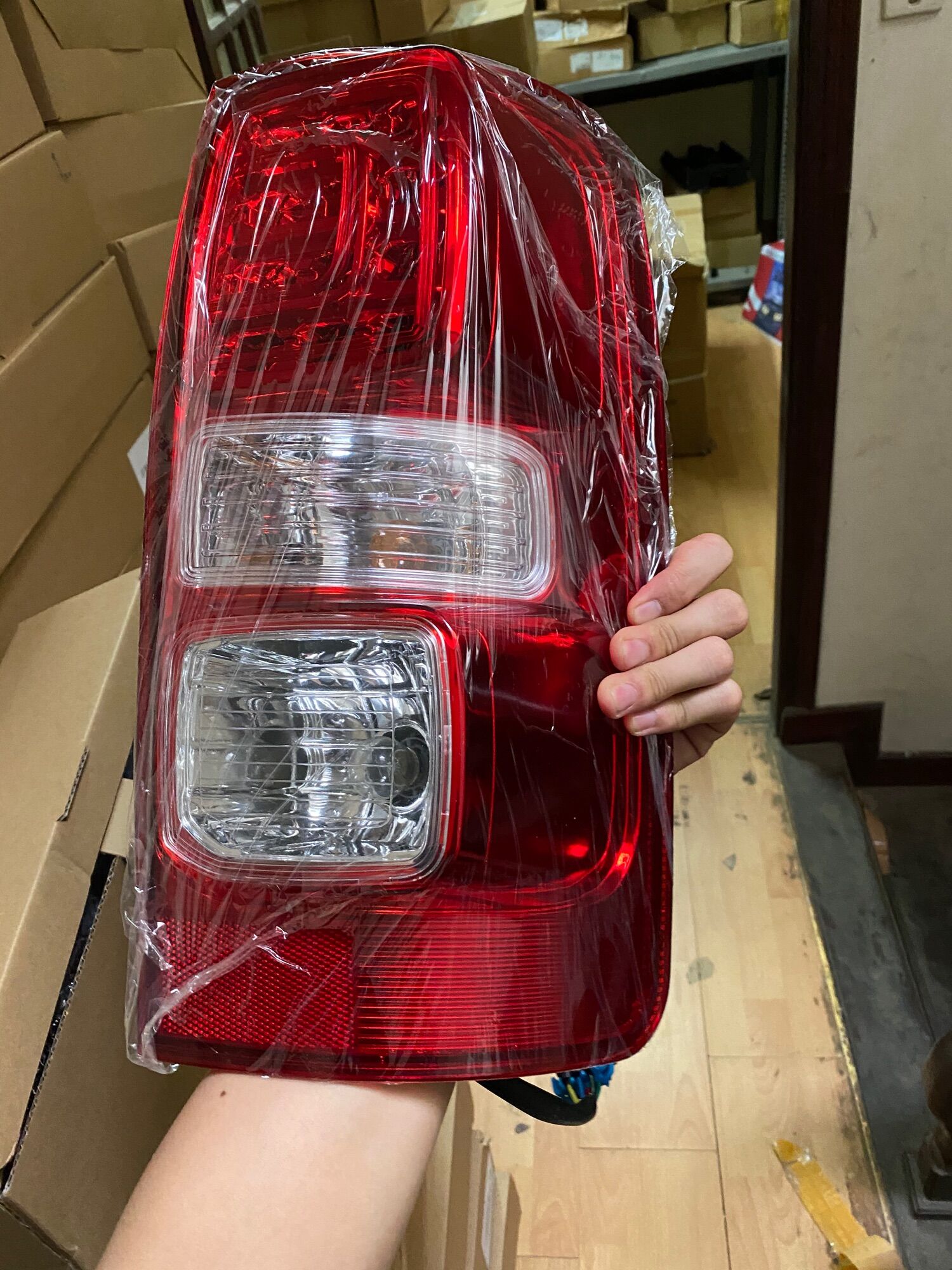 Đèn hậu Led Colorado hàng thái lan
