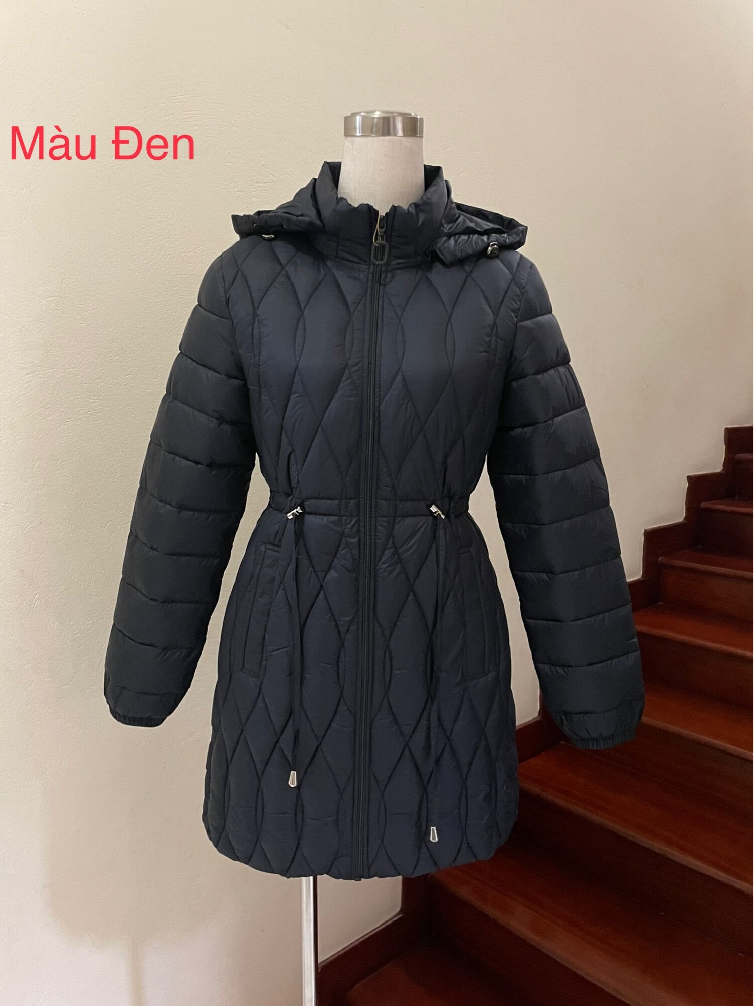 Áo khoác phao nữ trần trám dây eo