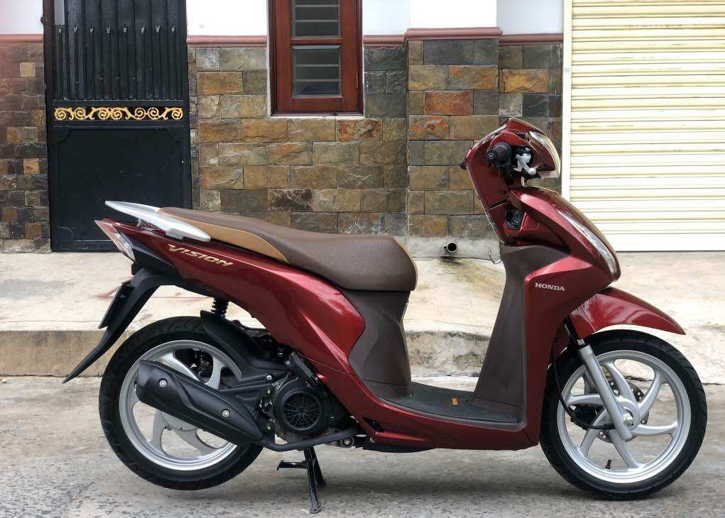Ốp pô che pô nhựa xe Vision 2011-2013( giá rẻ)