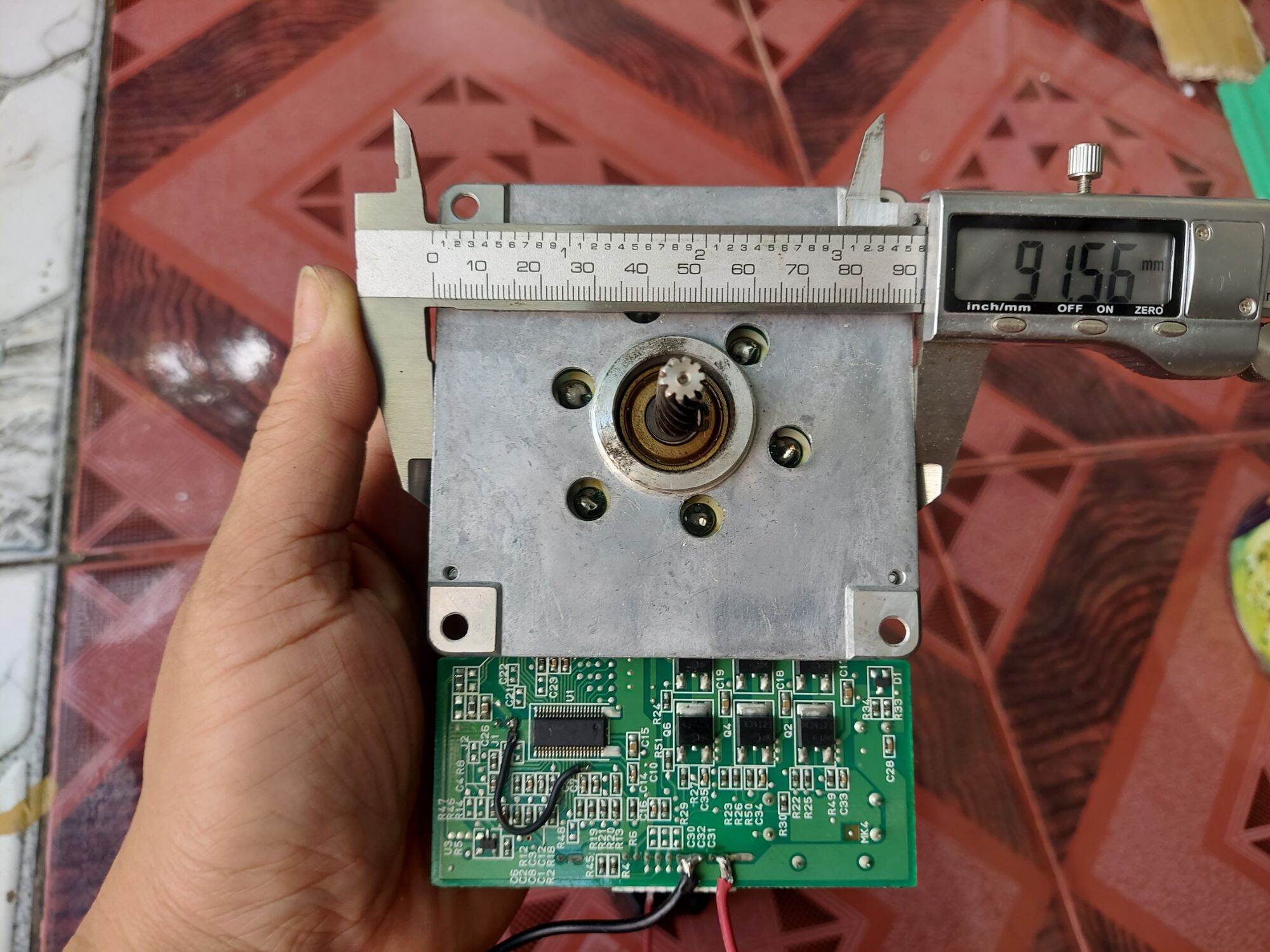 Motor bldc 12v-30v-48w trục 8mm chế quạt(chạy trực tiếp)