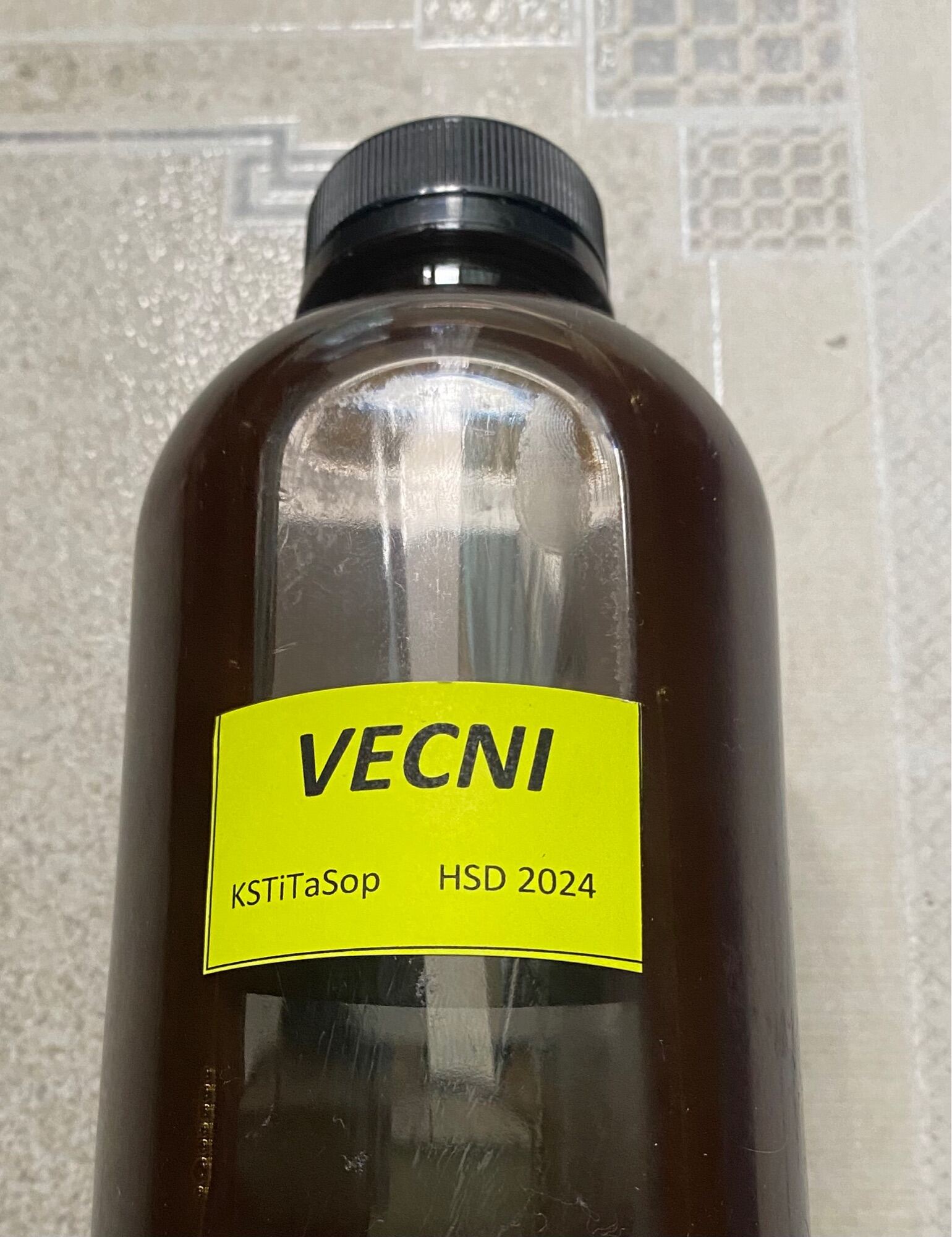 Bảng giá Vecni quét gỗ (chai 500ml) Phong Vũ