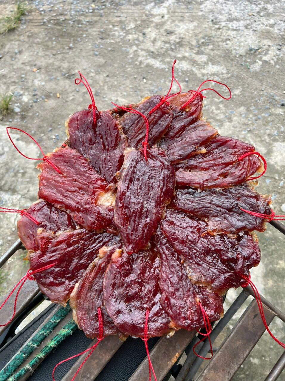 lạp xưởng vịt đặc biệt Cai Lậy Tiền Giang (500gr)