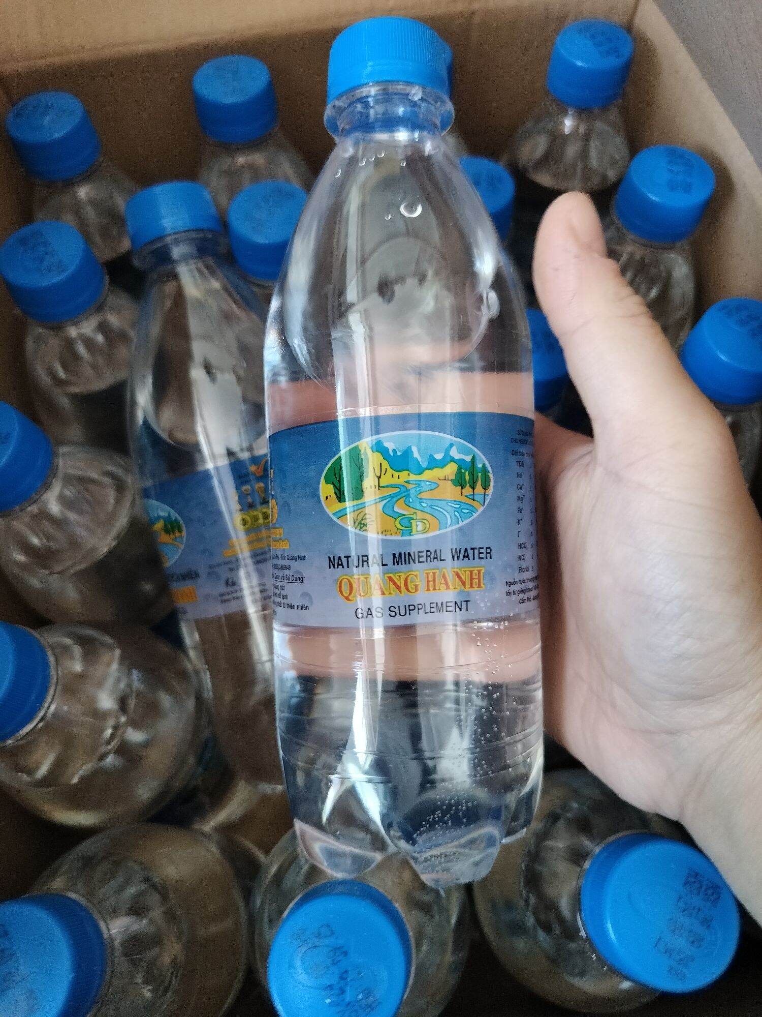 THÙNG KHOÁNG QUANG HANH 20CHAI CÔNG ĐOÀN
