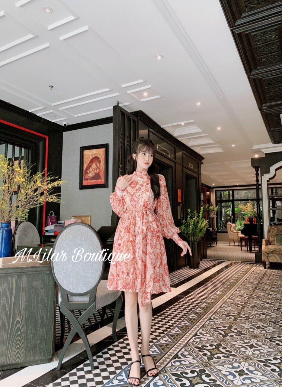 Váy họa tiết thắt eo