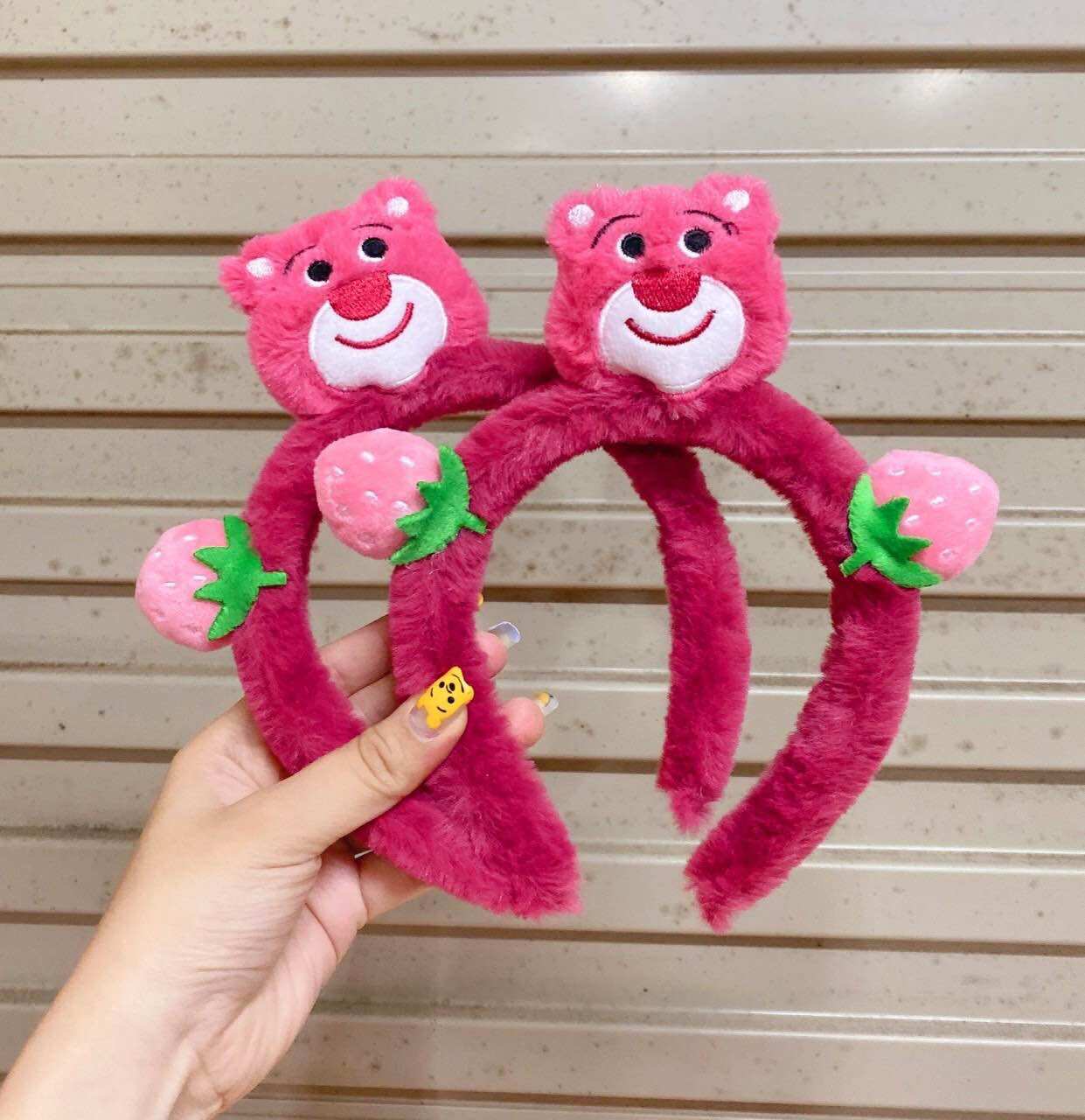 Cài tóc bờm tóc Gấu dâu lotso 2 trái dâu tây dễ thương