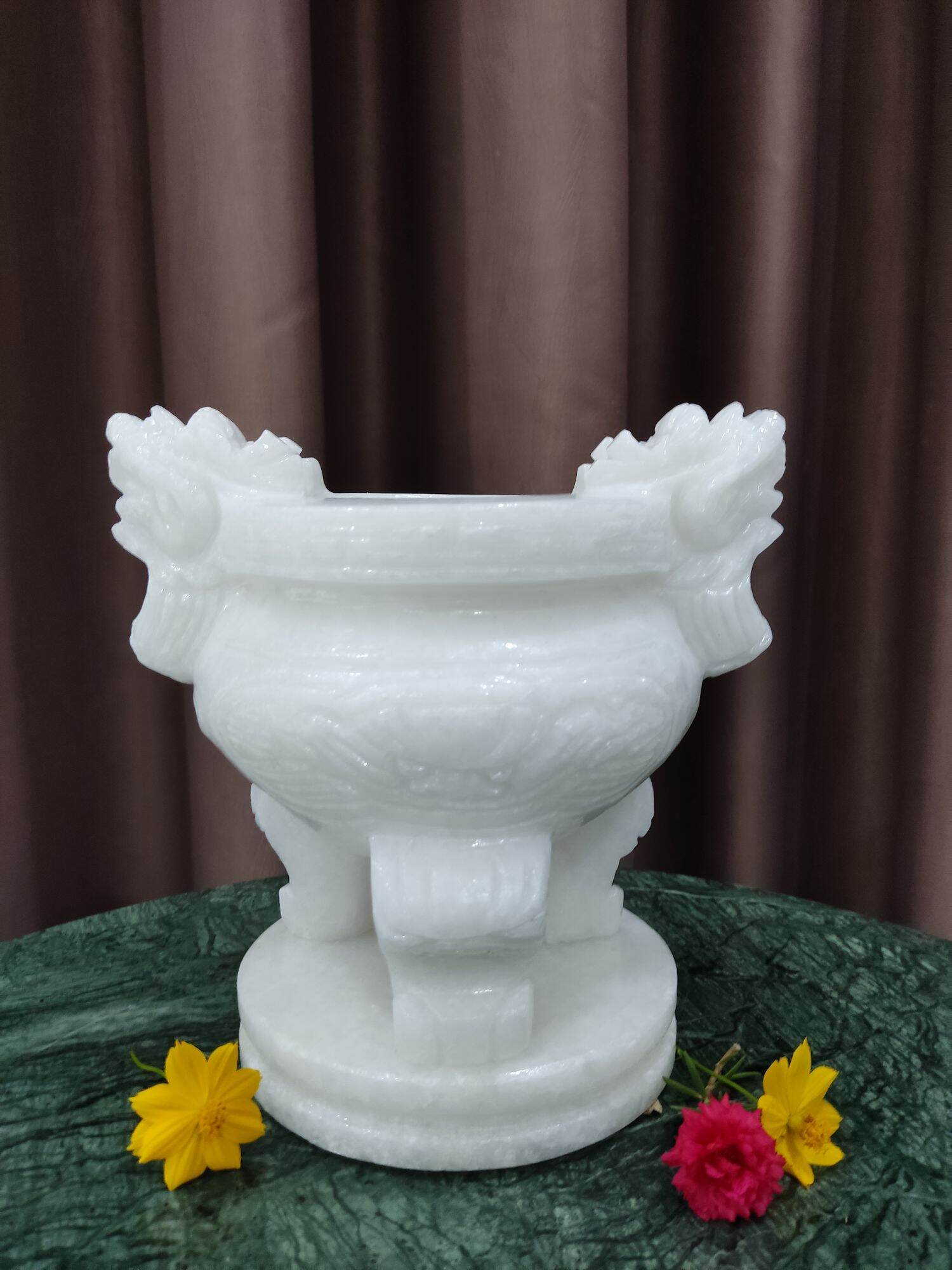 Lư hương, bát nhang bằng đá trắng cao 20cm