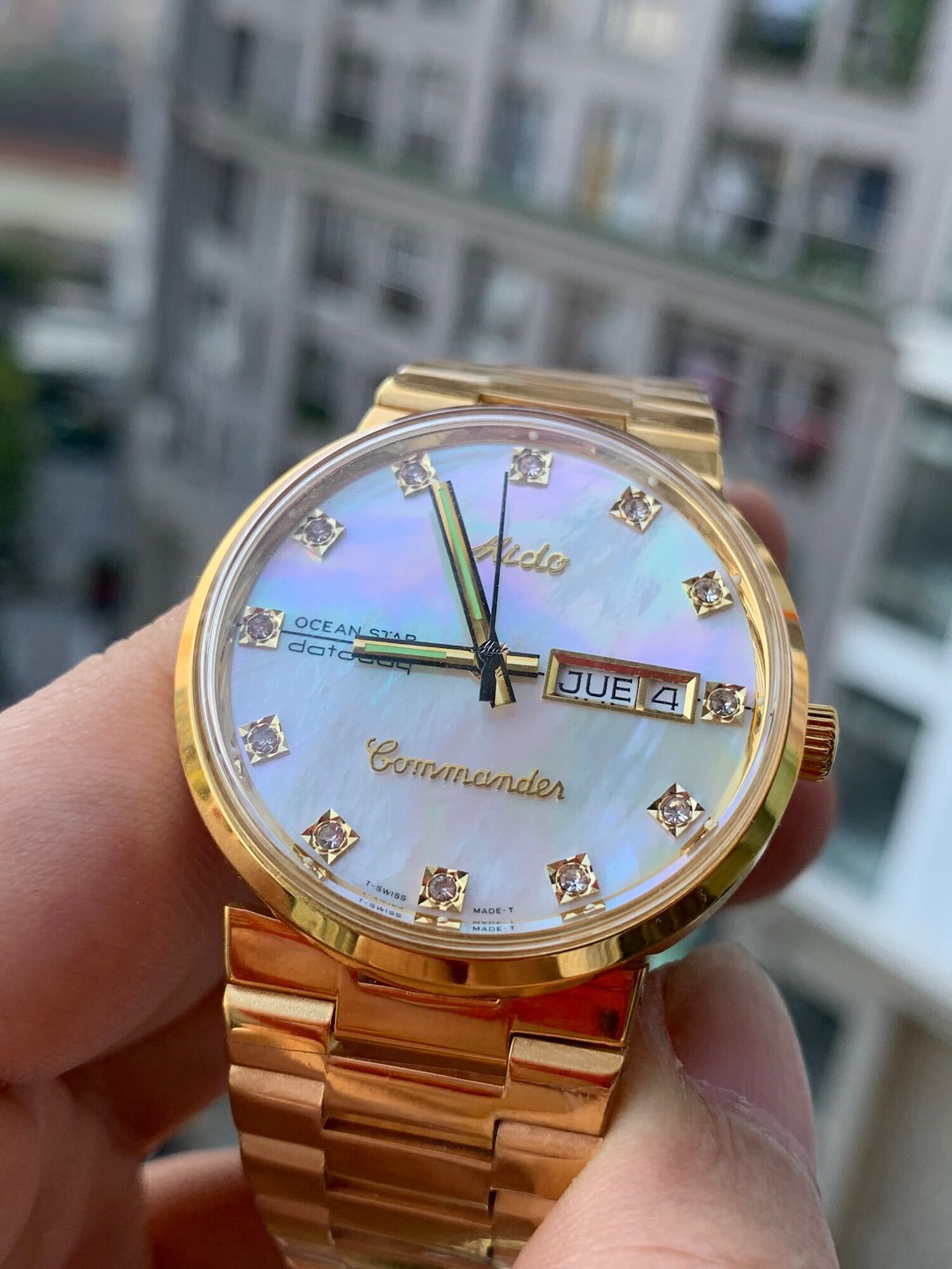 Đồng hồ cơ nam thuỵ sĩ size 38mm mặt xà cừ