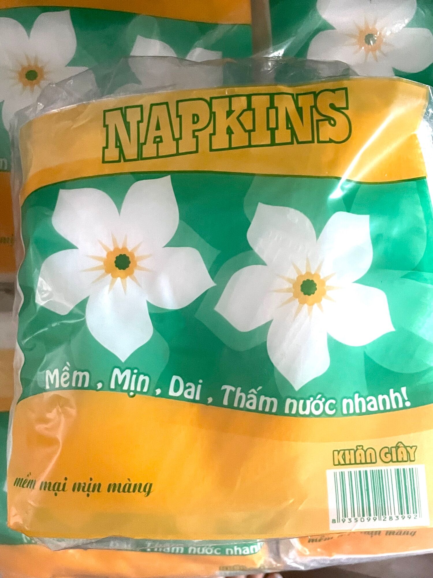 Một bịch khăn giấy vuông Bông Mai