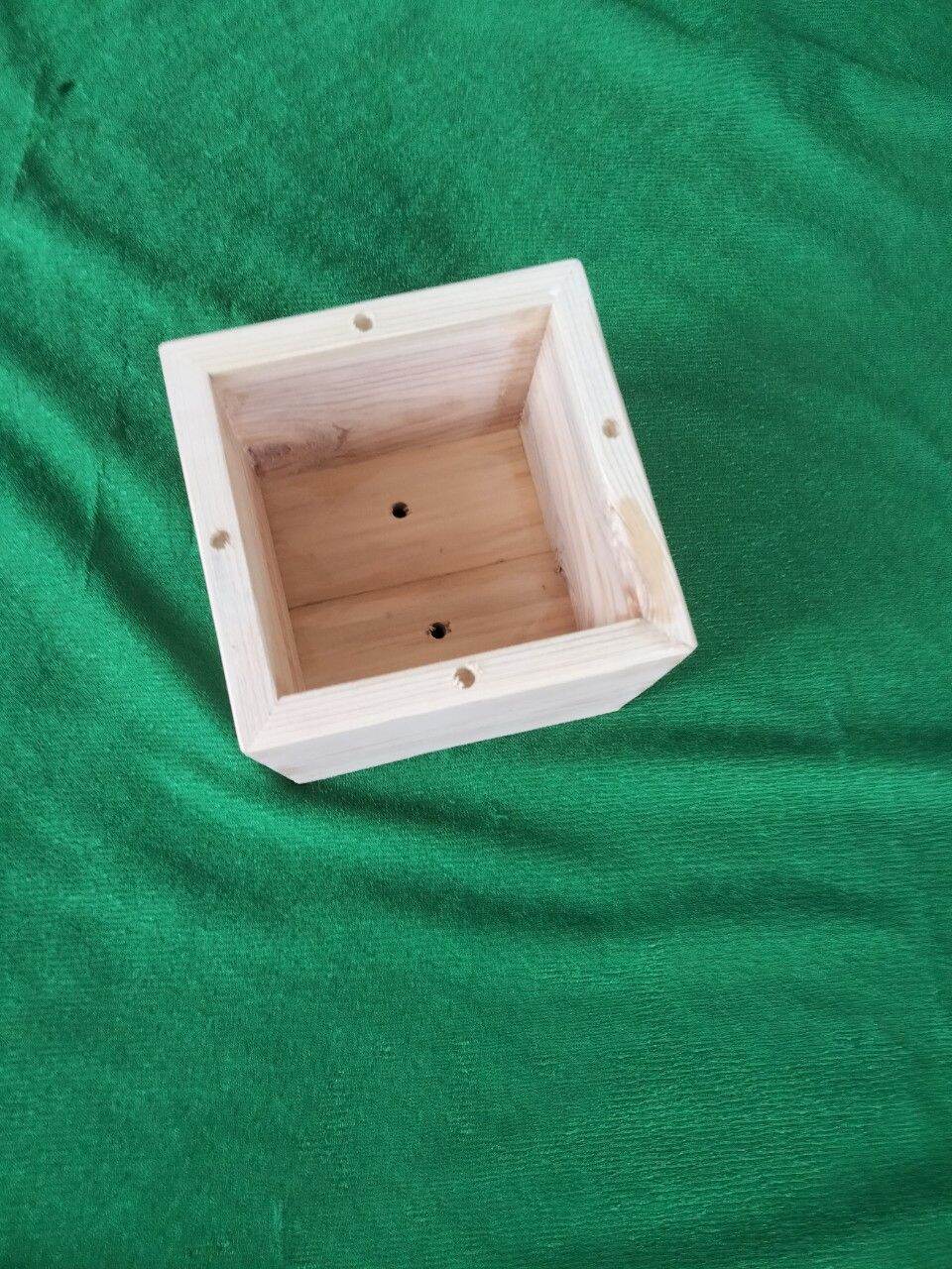 Chậu gỗ vuông 12cm