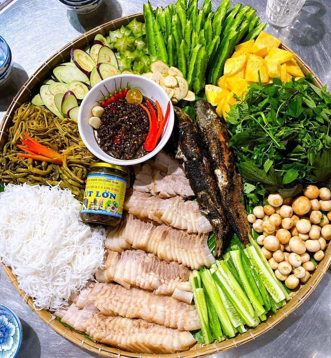 Mắm chua cá lia thia Út Lớn