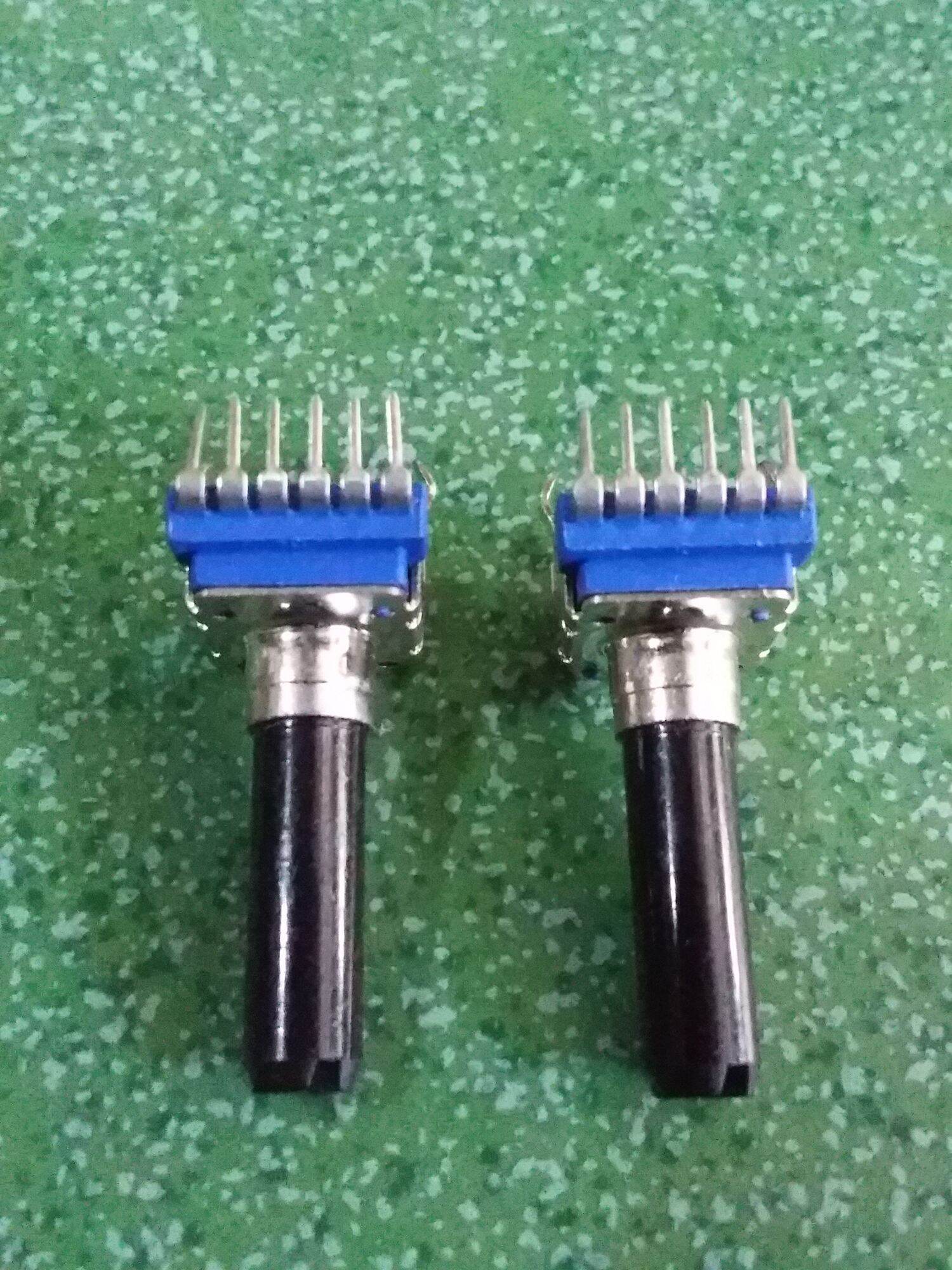 PHỤ KIỆN MIXER 1CHIẾC VOLUME MIXER 6 CHÂN