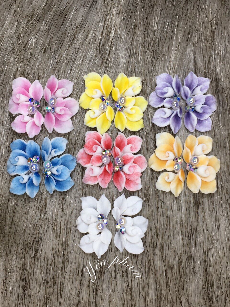 Hoa bột nail- Hoa kiểu đính đá mới lạ