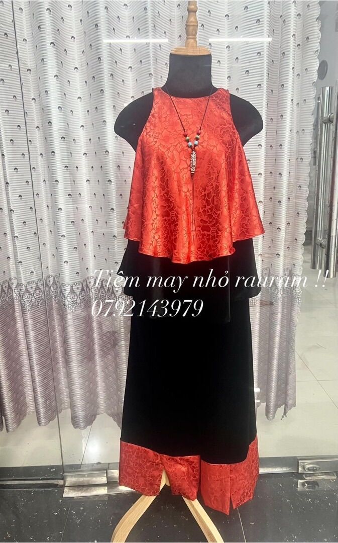 Manocanh nhung nữ chân gỗ size M ( hình thật)