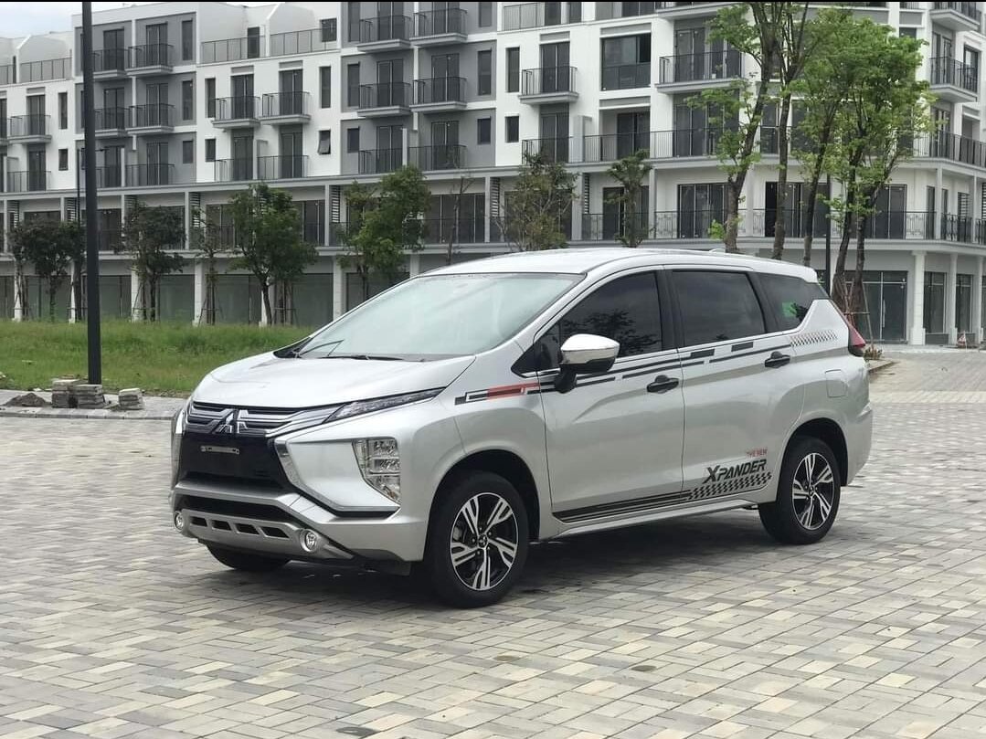 tem dán hông xe Xpander thể thao sang trọng ms201