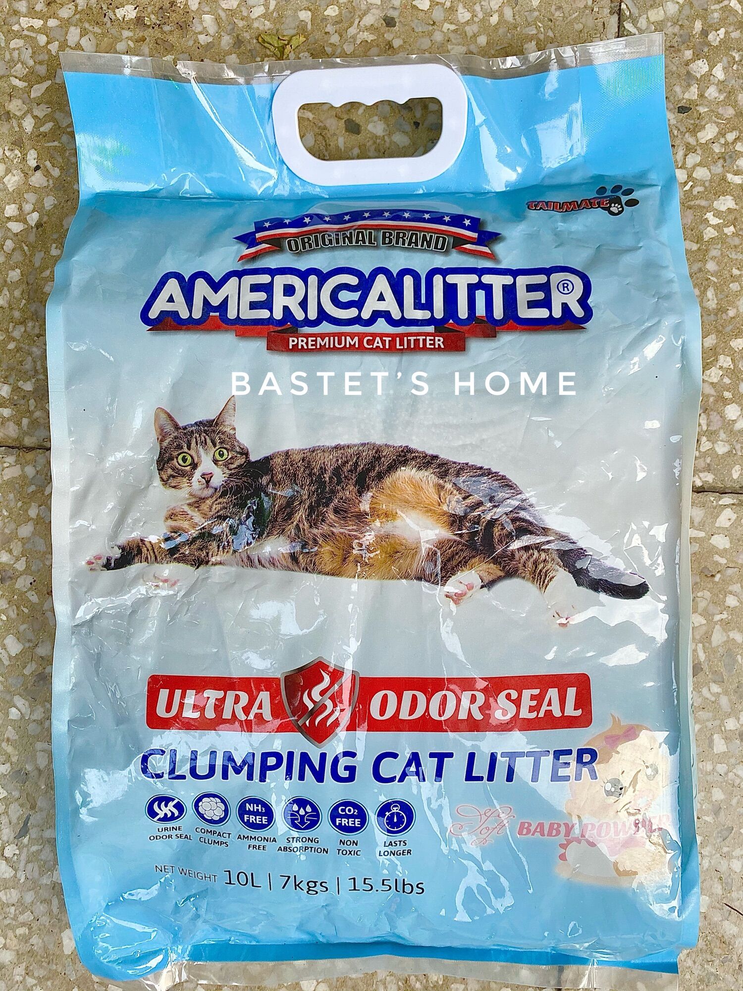 Cát vệ sinh mèo America Litter 10L siêu thấm hút, lưu hương thơm lâu hơn.