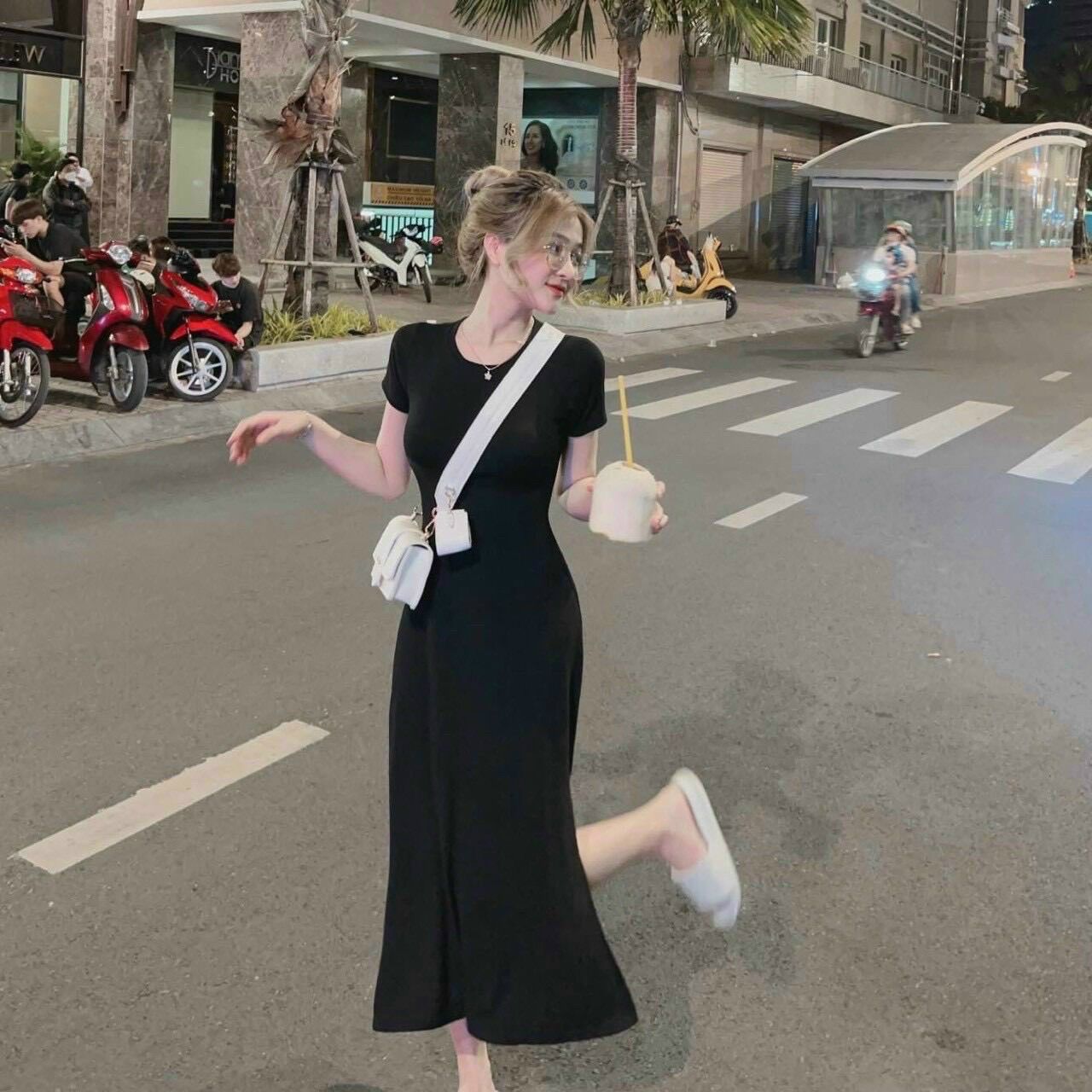 Váy body dáng dài xẻ tà siêu tôn dáng sang chảnh