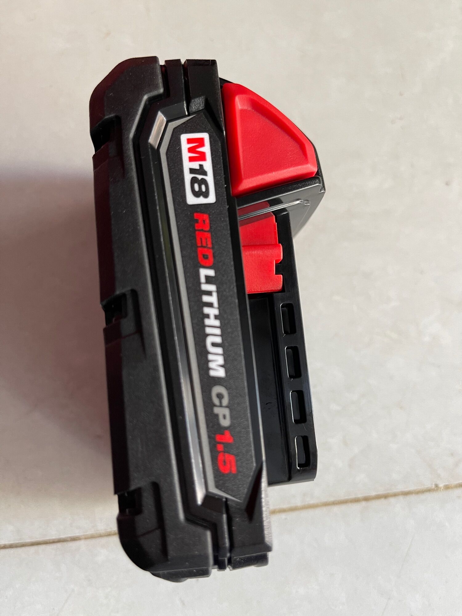 Pin milwaukee 18v Mỹ về