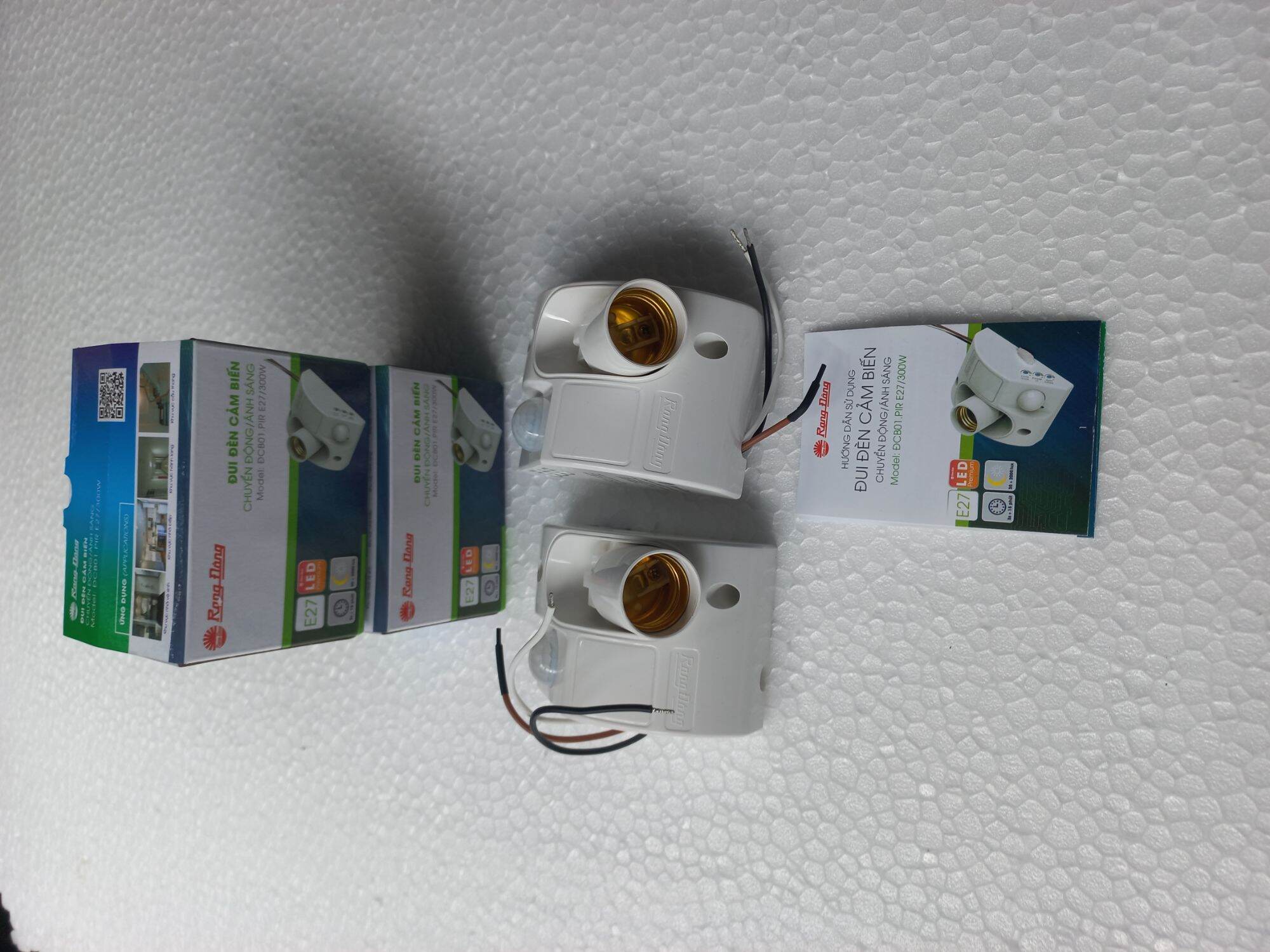 Đui đèn cảm biến chuyển động Rạng Đông