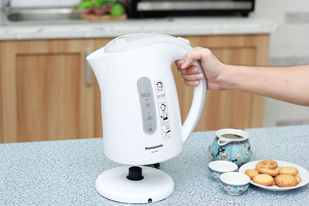 Bình đun siêu tốc Panasonic 1.7 lít NC-GK1WRA [HÀNG MỚI 100% BẢO HÀNH CHÍNH HÃNG 12 THÁNG]