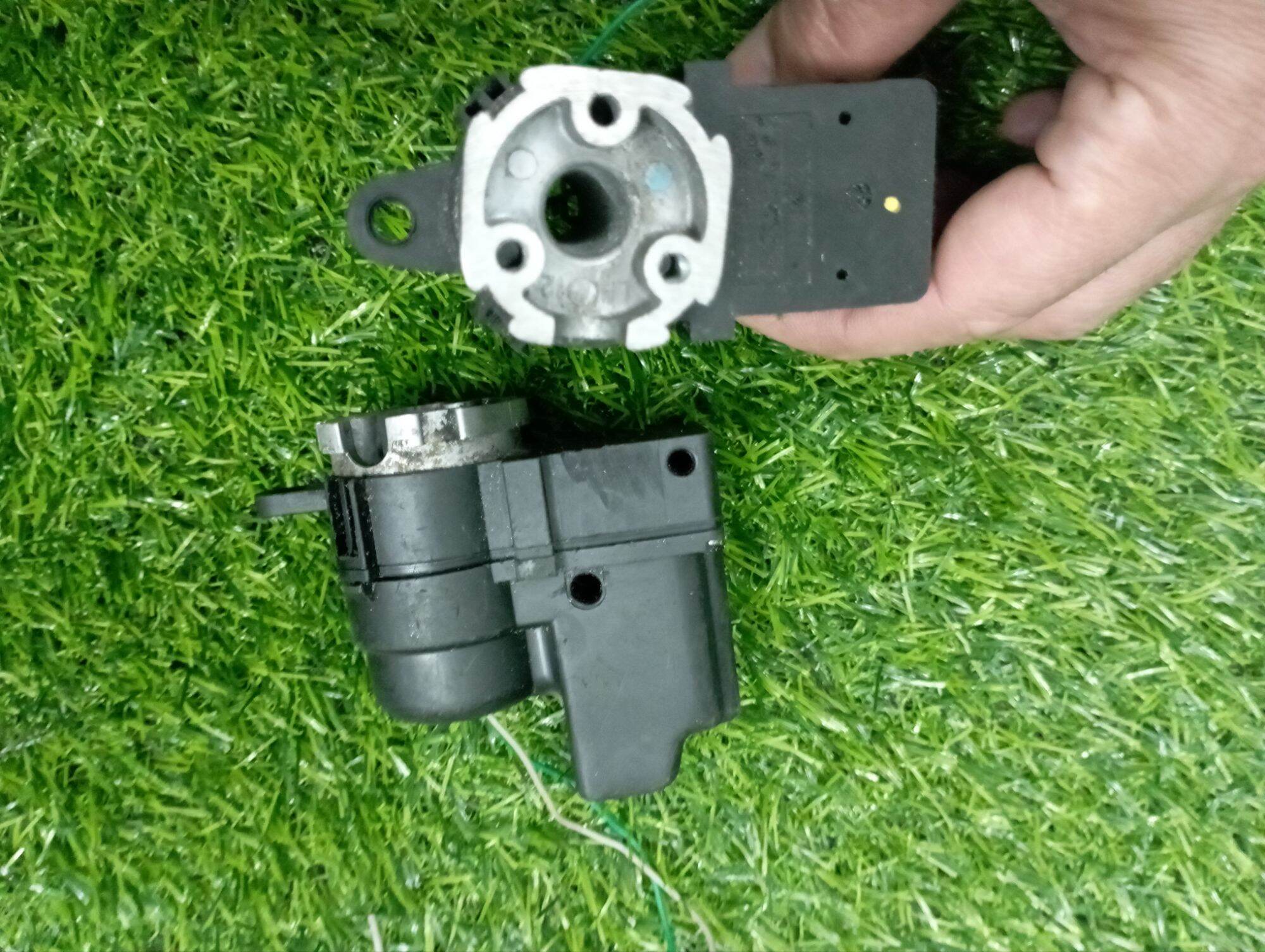 Mô tơ gương chiếu hậu, Mô tơ kính chiếu hậu