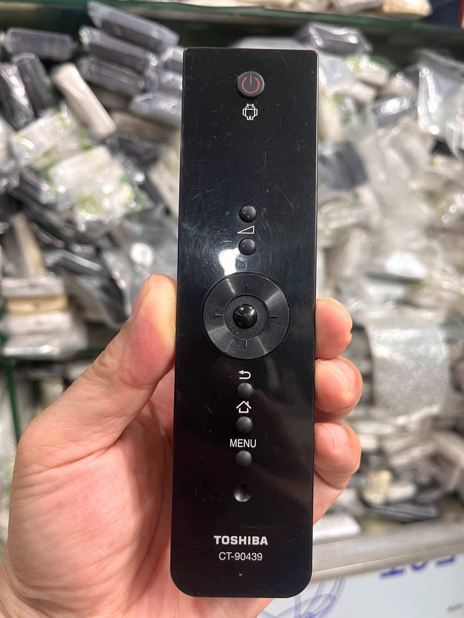 Điều khiển tivi internet TOSHIBA hàng chính hãng.