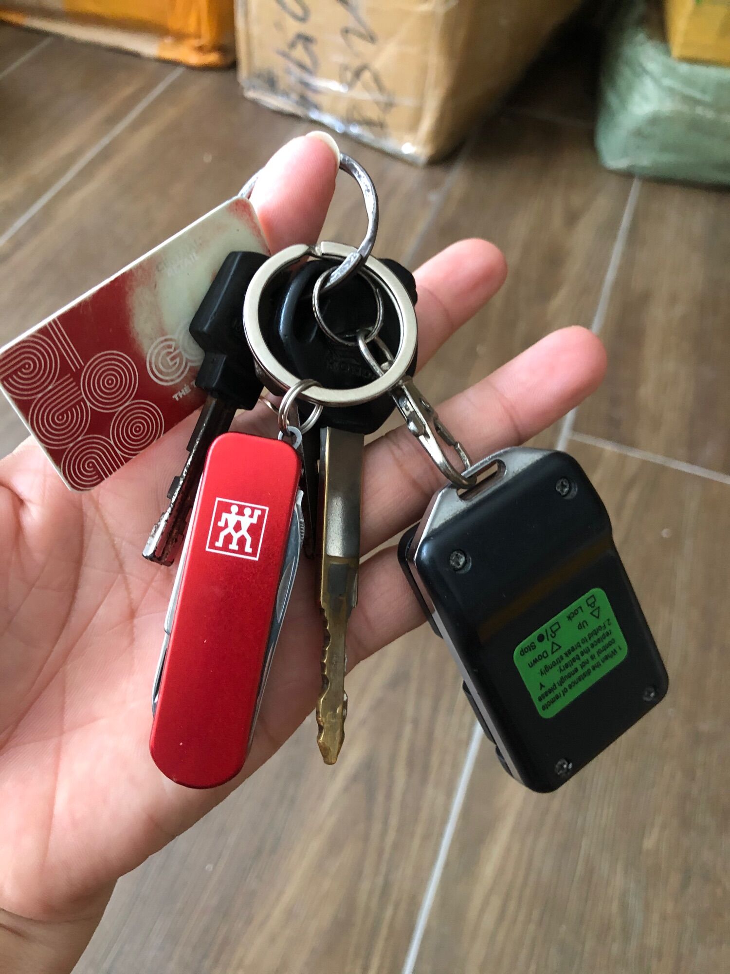 Bộ dụng cụ bấm móng tay đa năng  MultiTool