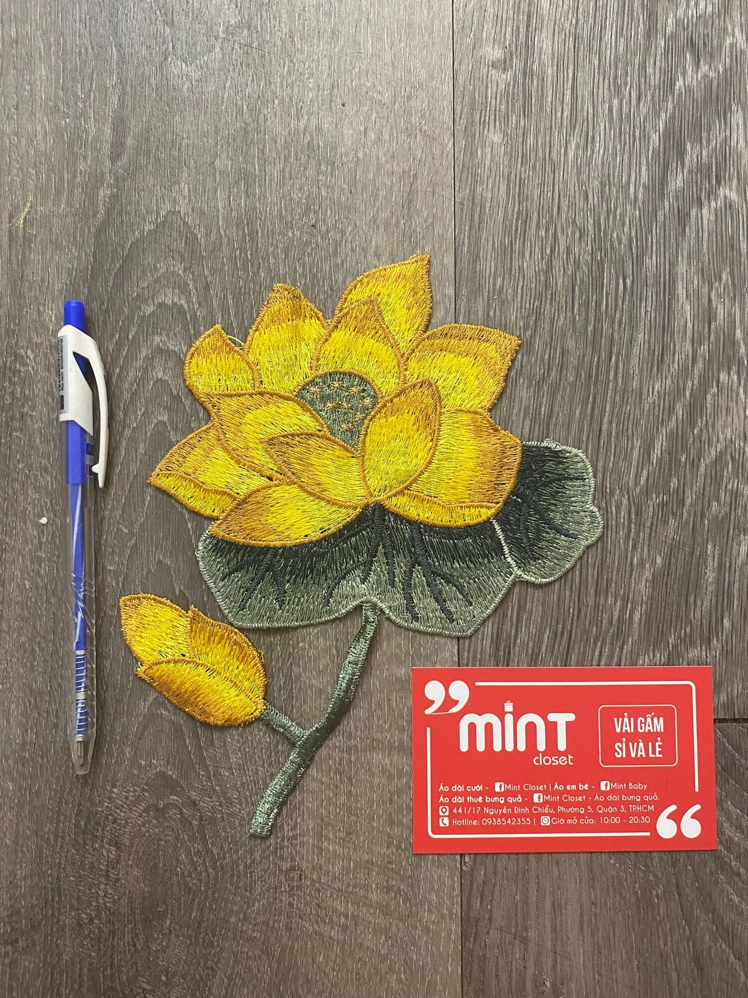 Bông chỉ sen đính kết áo dài, đầm, váy