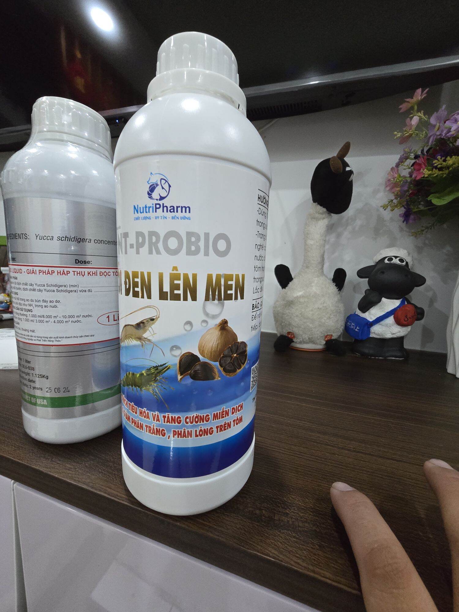cao tỏi đen cho tôm cá ếch lươn,cá koi, chai 1000ml
