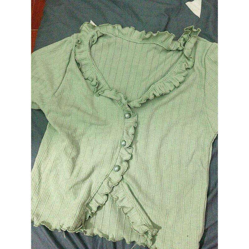 Áo Thun Gân Croptop  Viền Bèo 3 Nút