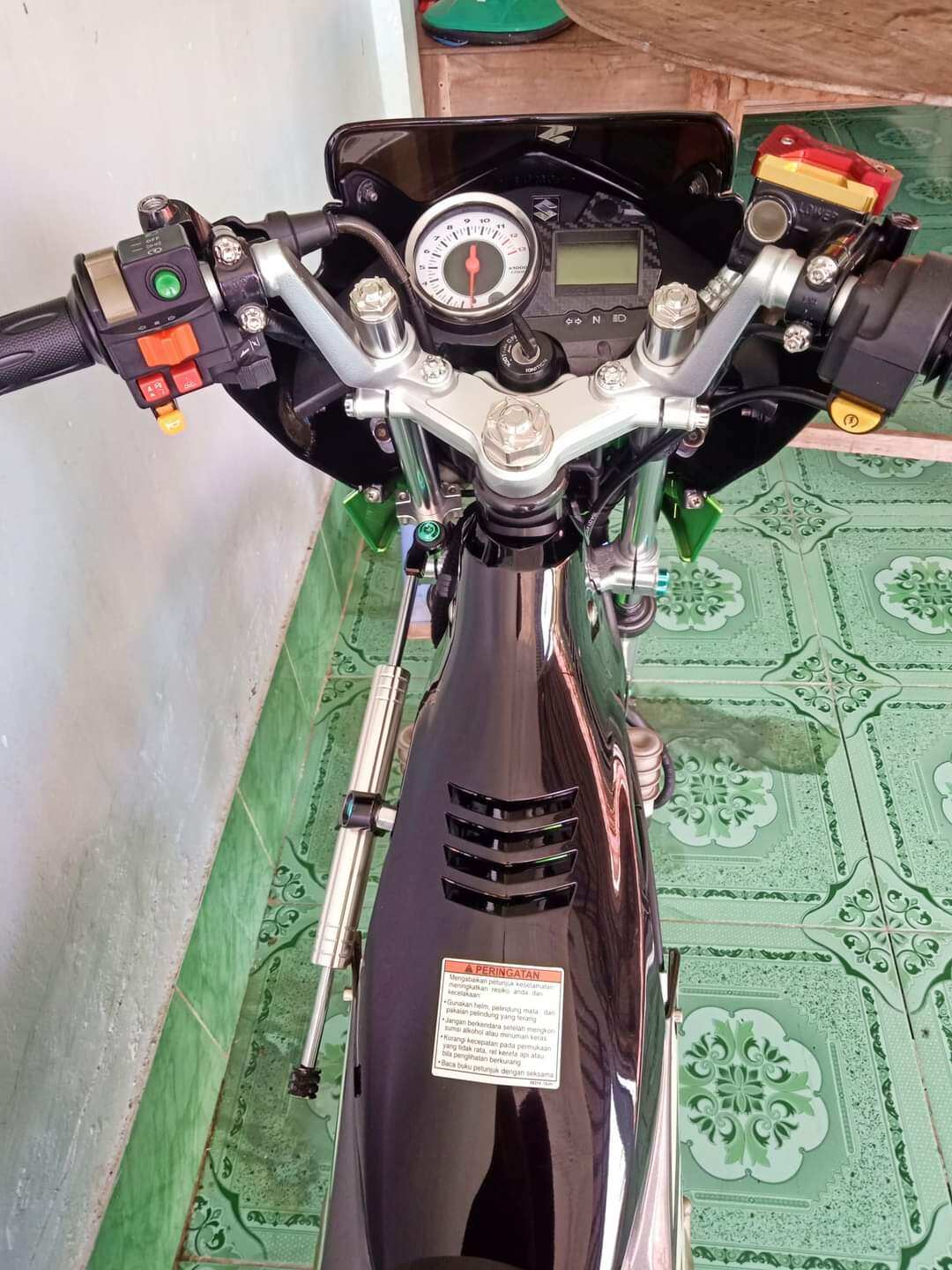 Ốc chảng ba raider xc