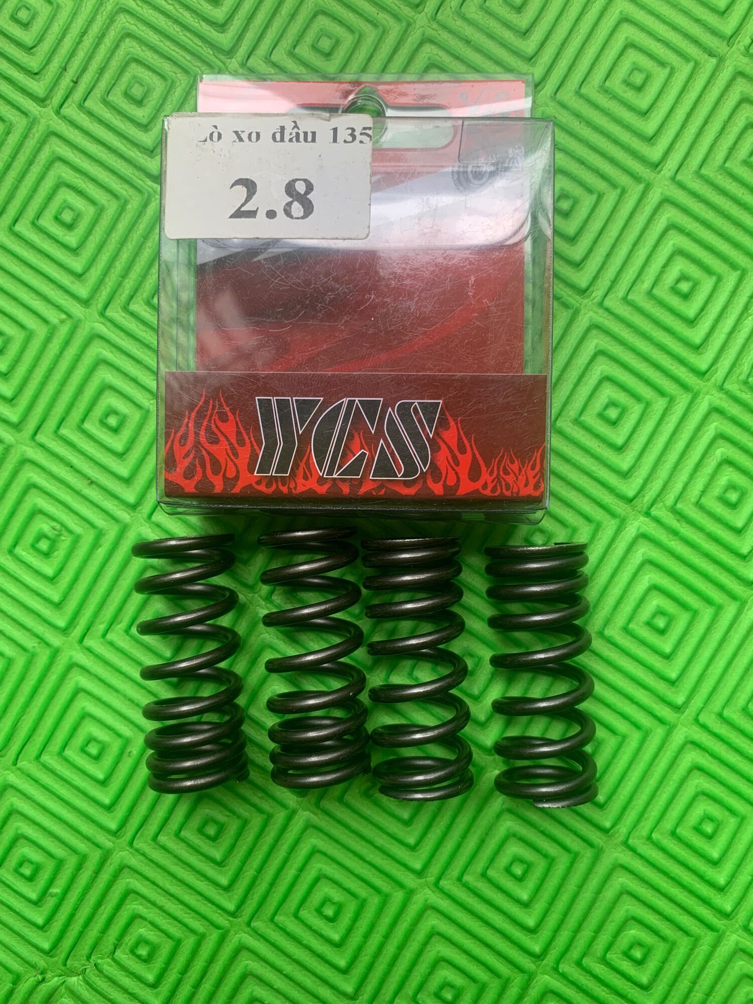 lò xo đầu exciter 135 ycs 2.8