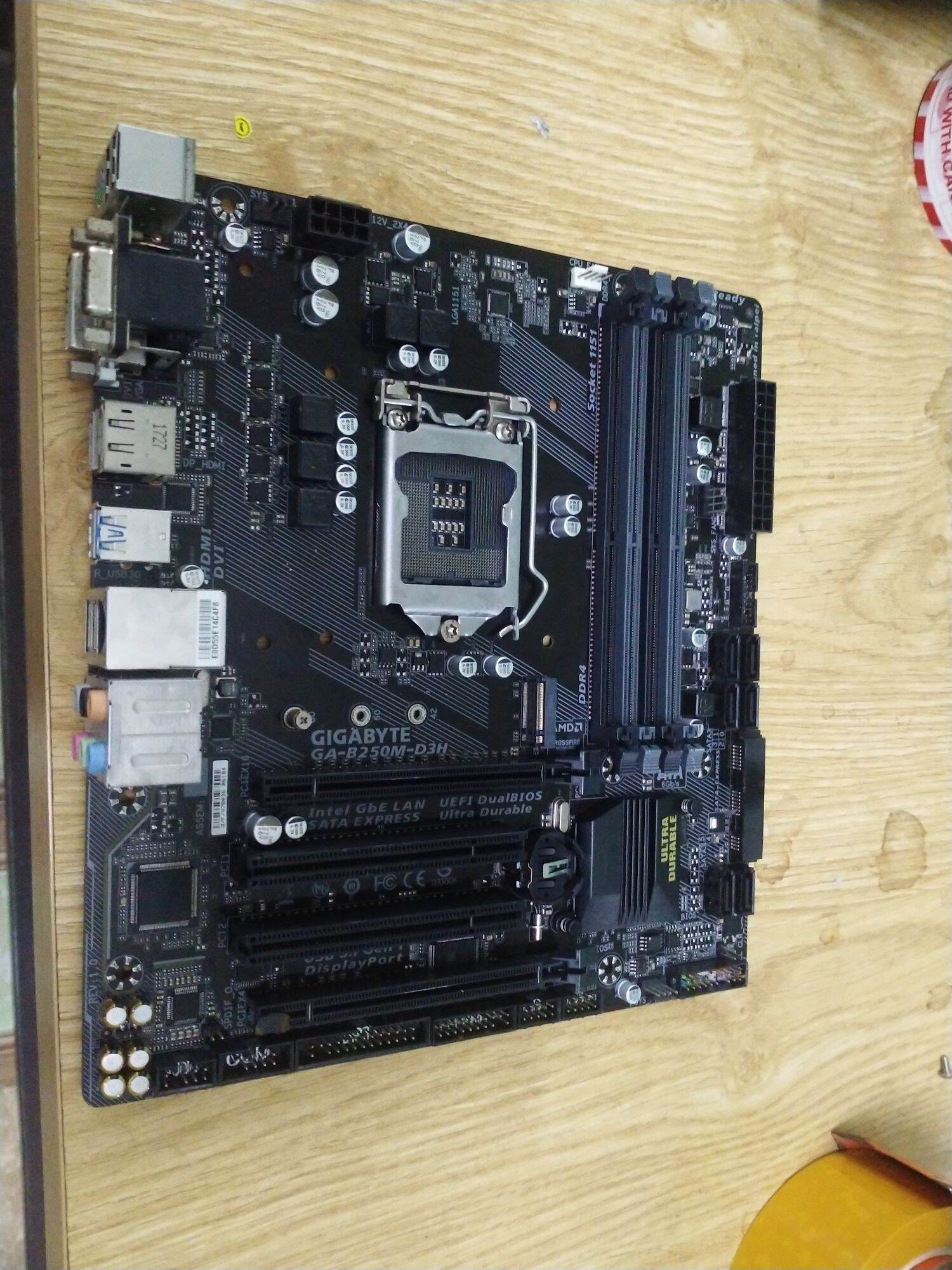 mainboard gigabyte b250  (4khe)