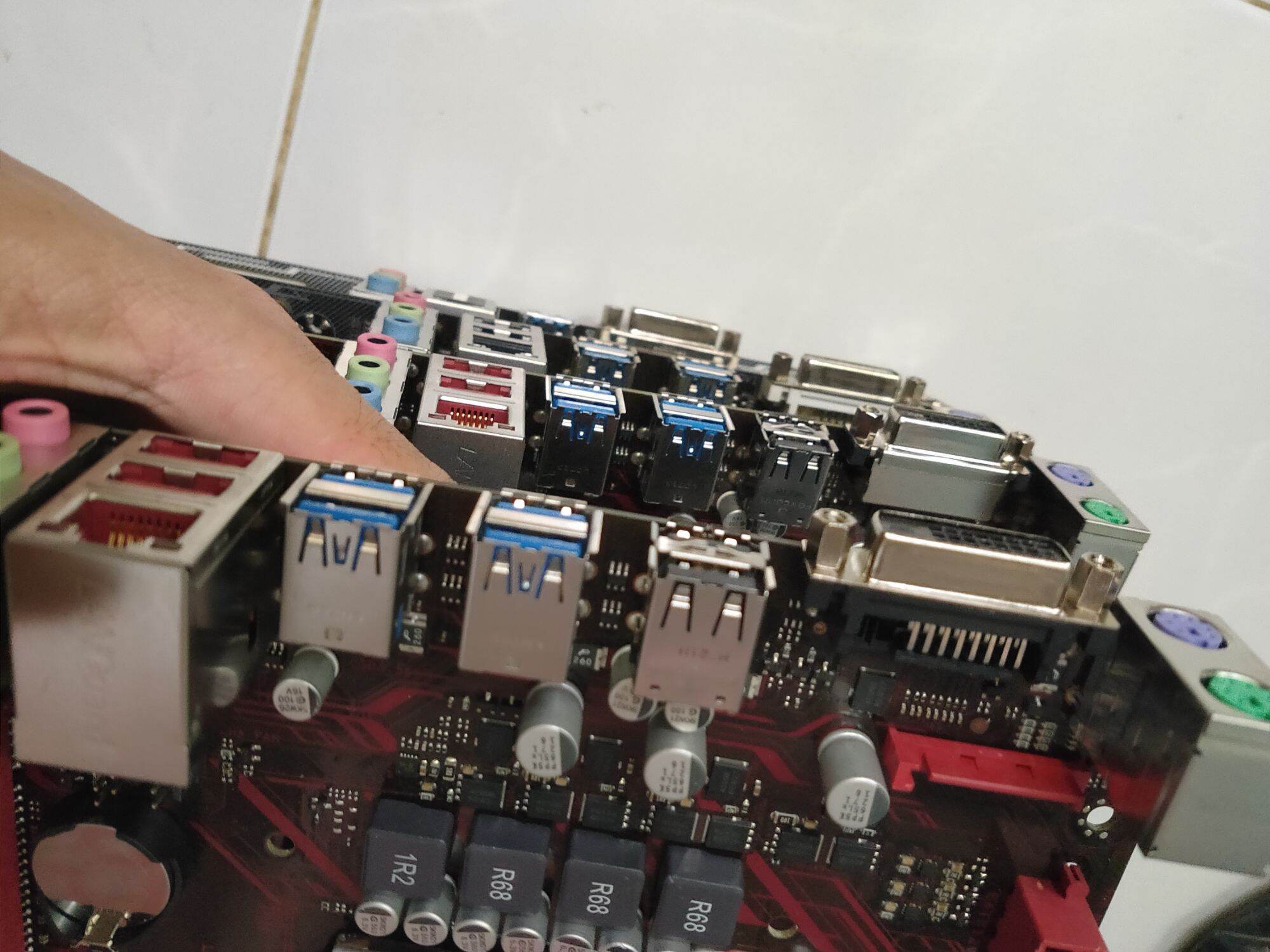 main h110 + i5 6500 + ram 8g(gửi chi tiết sp trước khi gói)