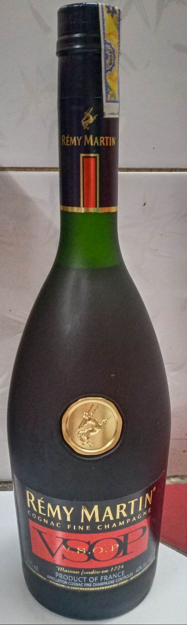 Rượu Remy Martin Vsop 700ml.