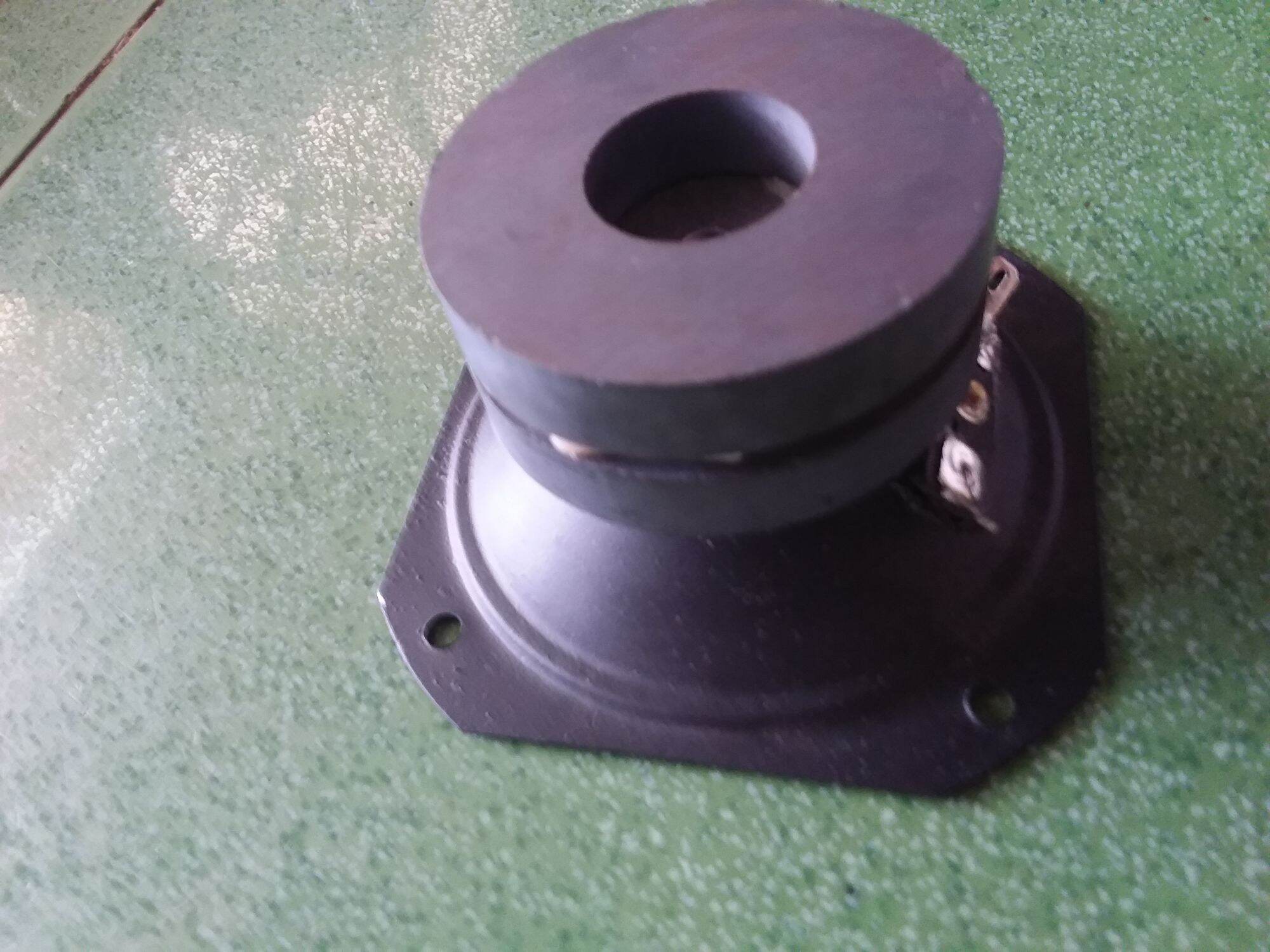 1 ĐÔI LOA TRÉP BMB -2 TỪ VUÔNG 8CM×8CM