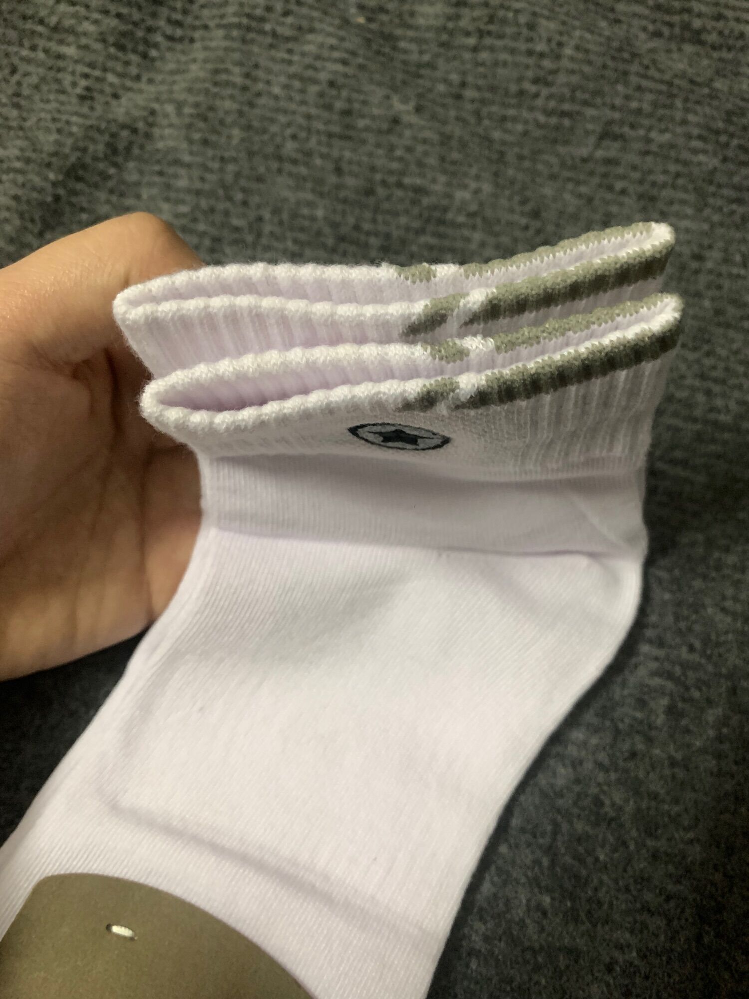 Tất nam converse cổ trung thêu hình logo