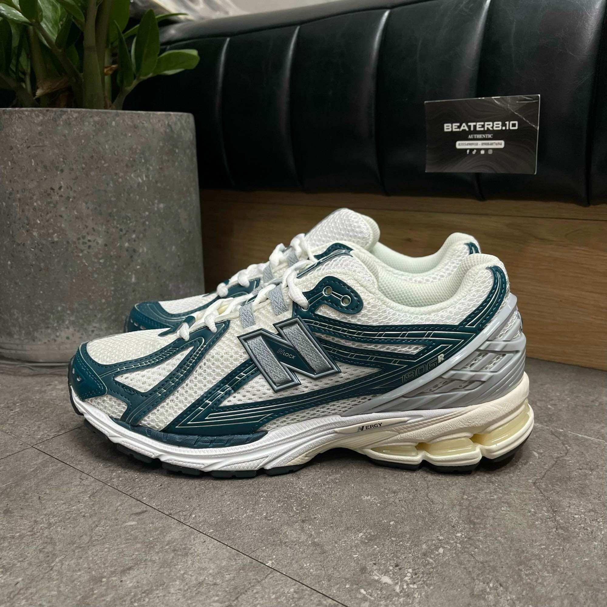 Chính hãng - giày new balance 1906r 'metallic gold'
