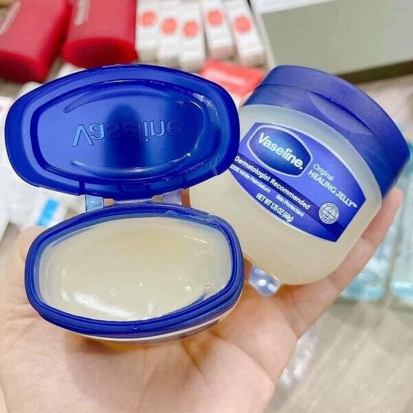 sáp nẻ vaseline