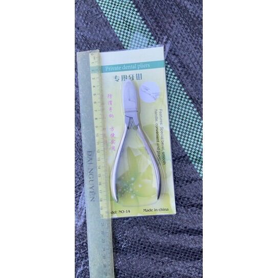 Kìm bấm răng nanh lợn con ( kềm bấm răng nanh lợn con)