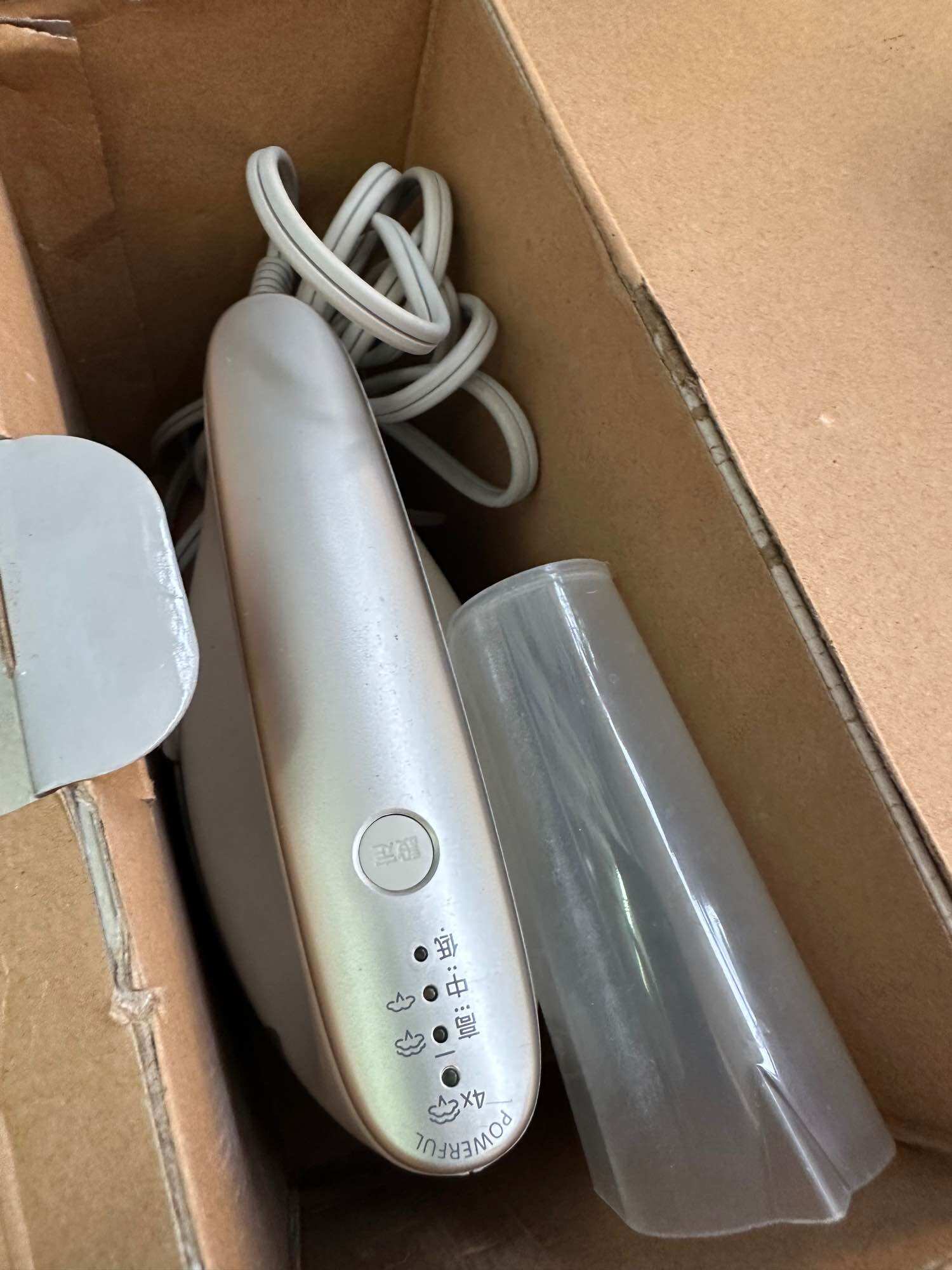 Bàn ủi hơi nước panasonic cóc sạc rơi