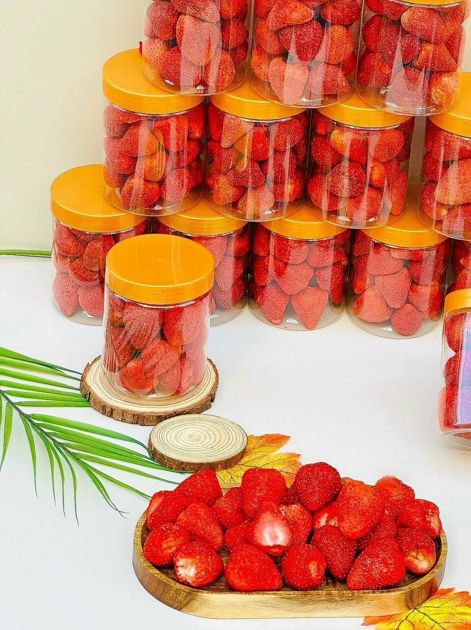 Dâu tây sấy giòn siêu ngon