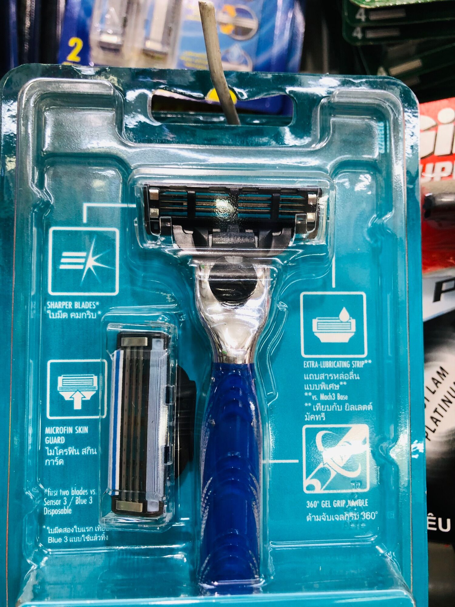 Dao cạo râu 3 lưỡi Gillette Mach 3+ (1 tay cầm và 2 đầu cạo)
