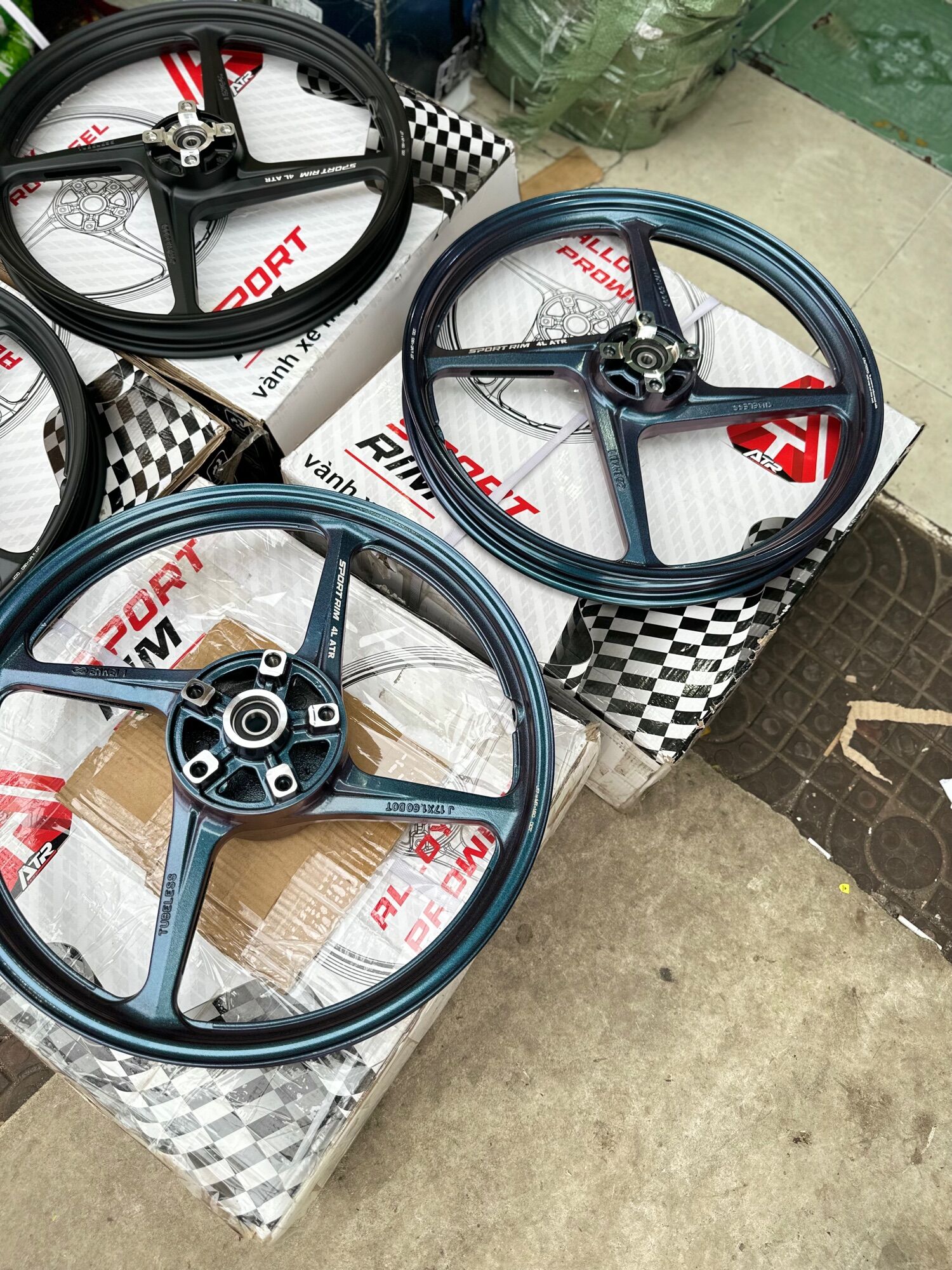 Mâm Enkei 4 Cây Ex150 Lắp đặt Như Zin