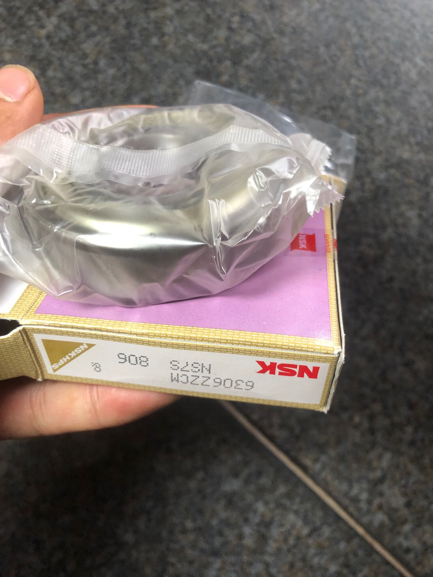 Vòng bi bạc đạn NSK 6306 japan zz