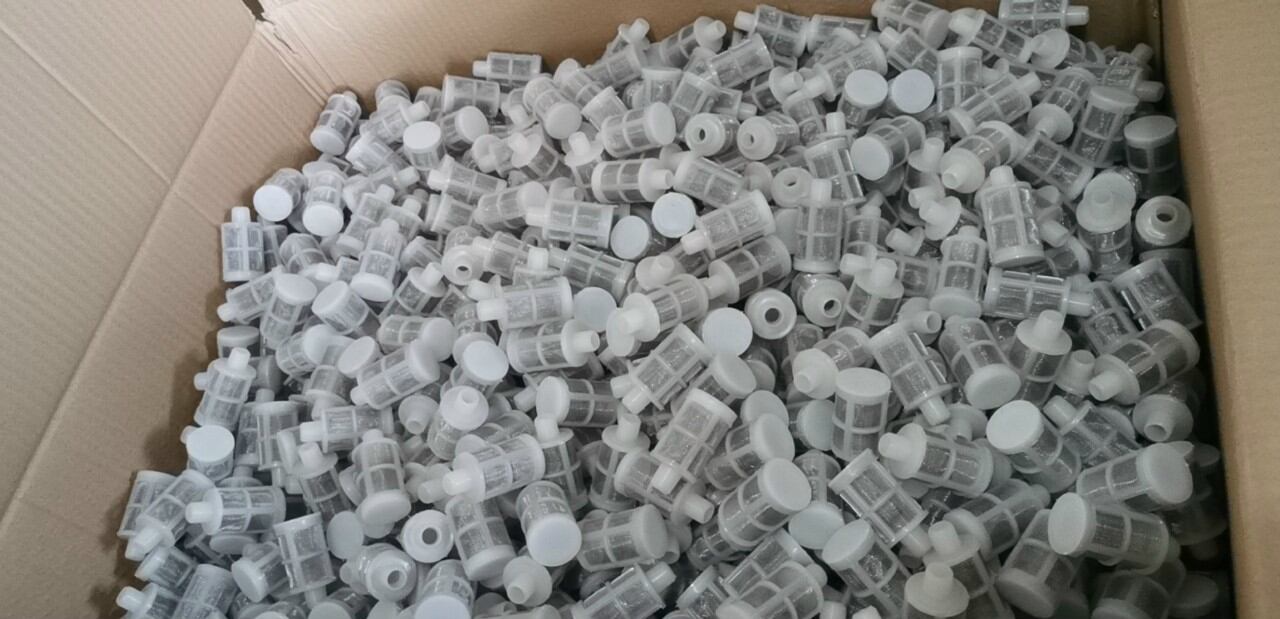 lọc đáy mini lắp cho bình phun thuốc trừ sâu .