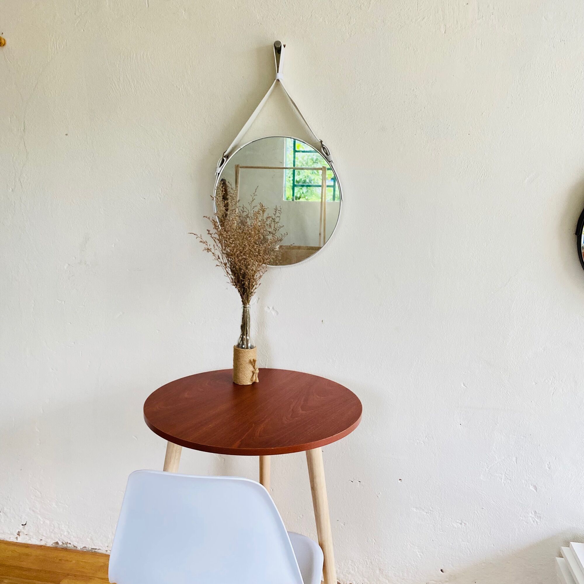 Bàn Ăn Mặt Ván Đỏ Hình Tròn Chân Gỗ Cao 75cm