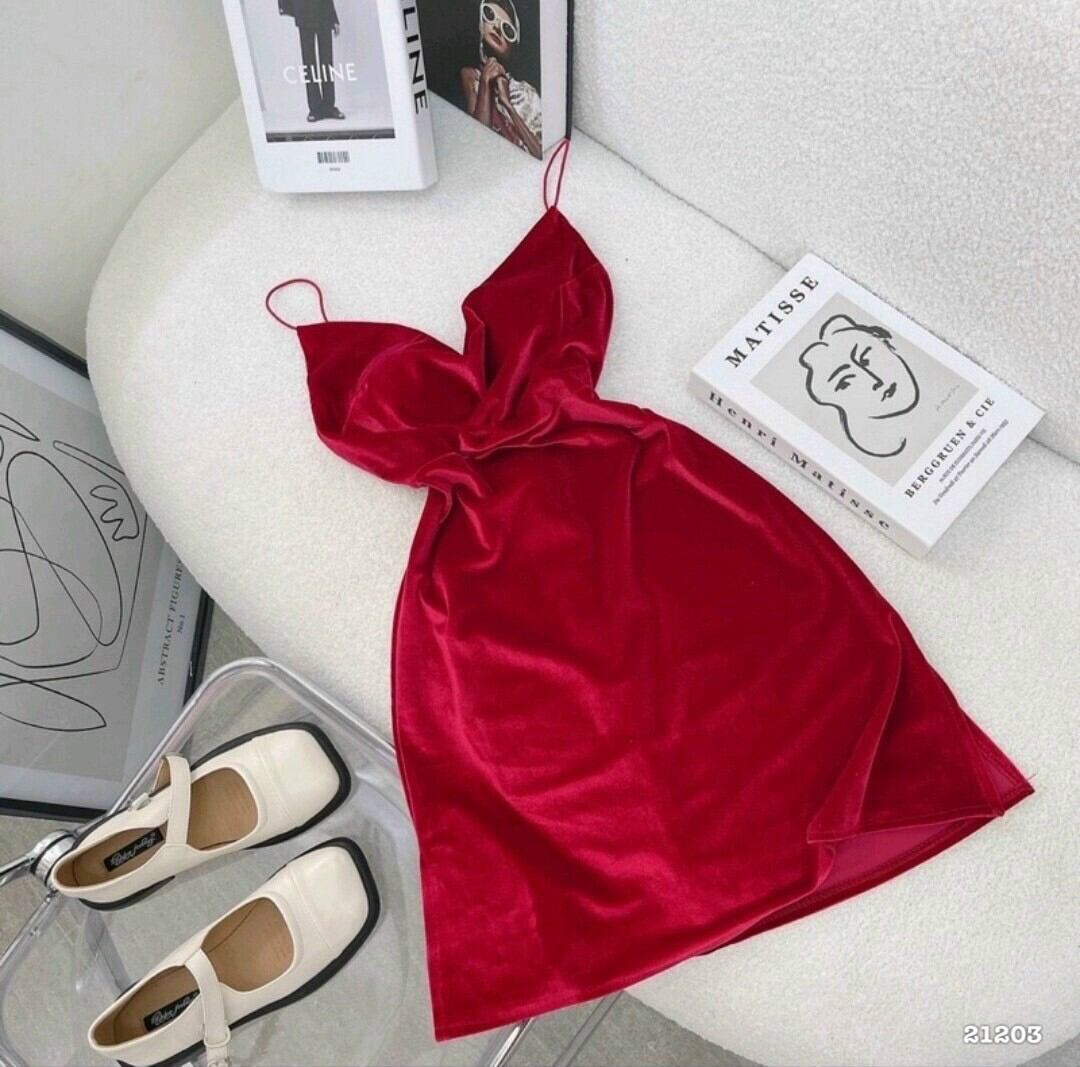 Đầm Nhung 2 Dây Bún Ngắn Xẻ Tà
