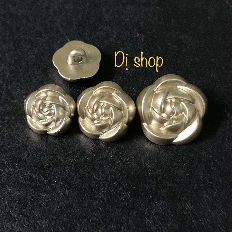 Set 5 nút nhựa hoa giả đồng size 2.1cm